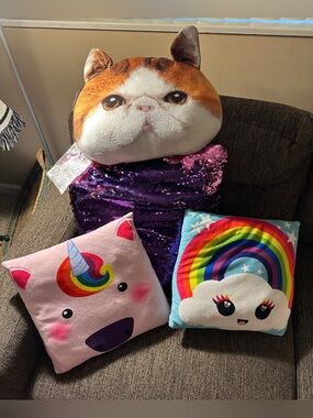 Decorative Pillows for Girls Room 8 included GUC